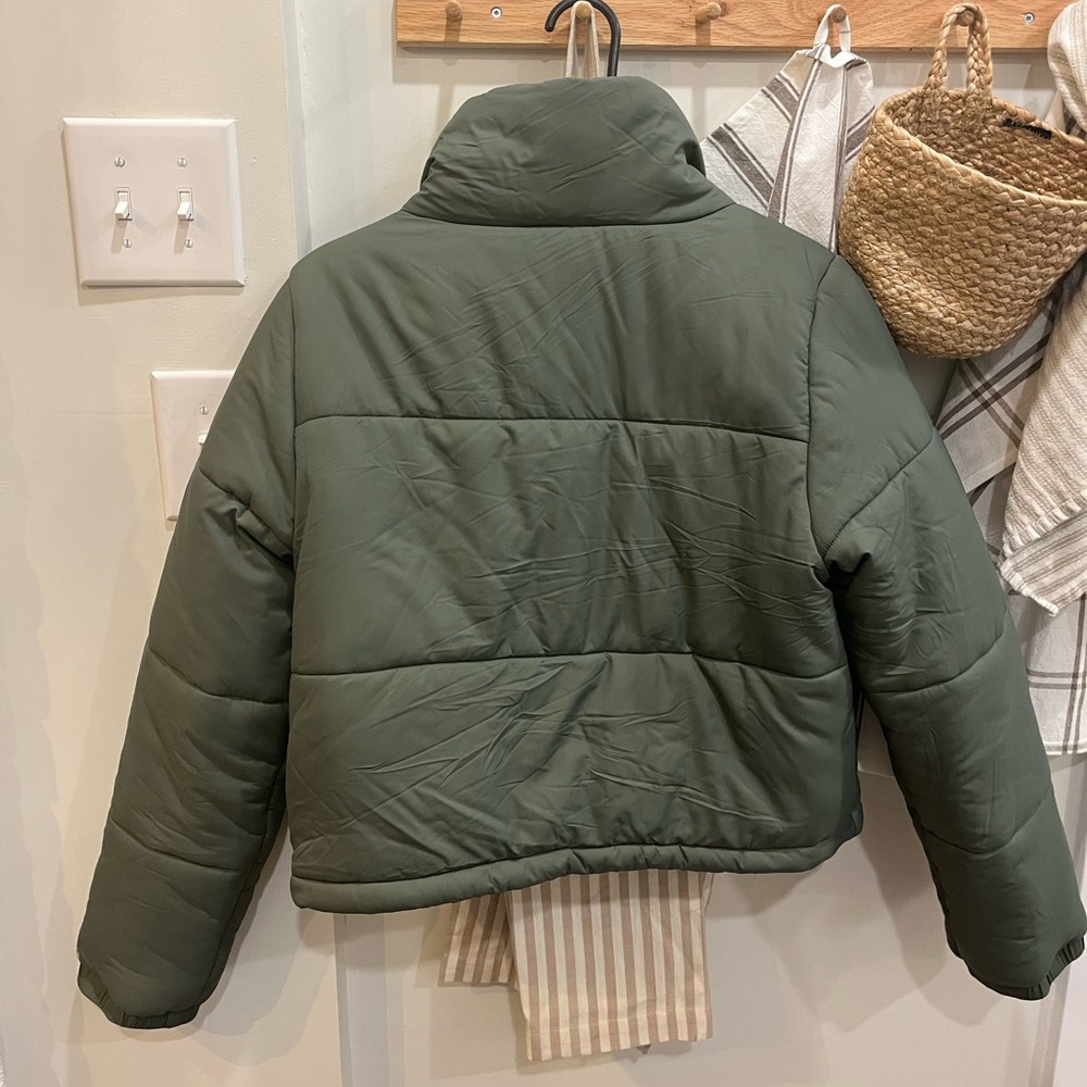 MPG Olive Puffer Jacket - Picture 2 of 2